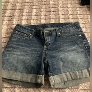 Se7en Jean cuffed shorts sz 4